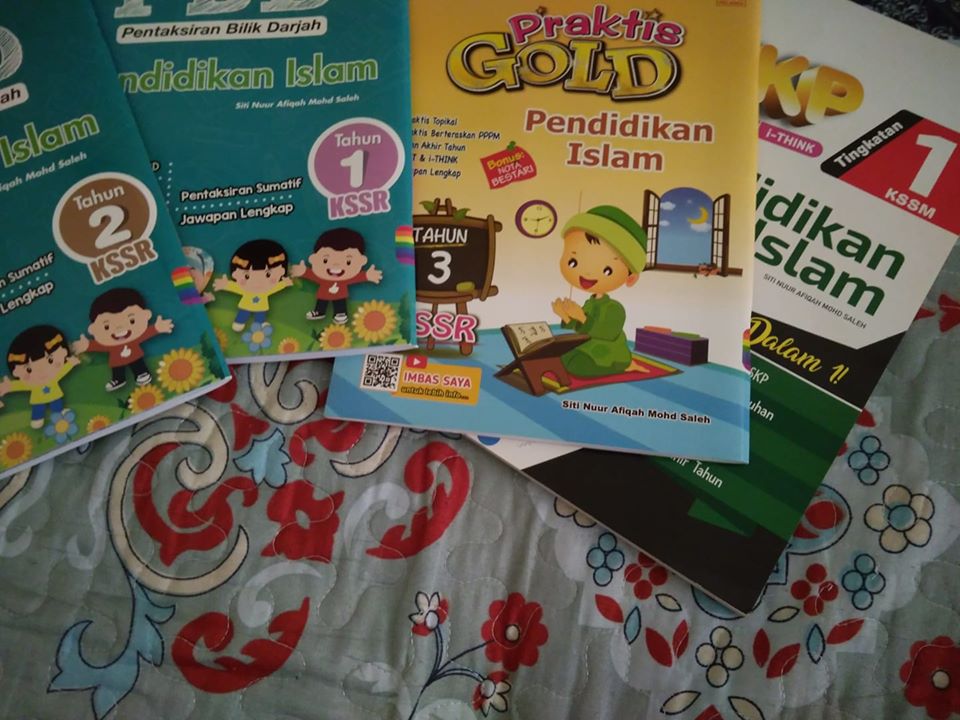 Afiqah Saleh buku teks